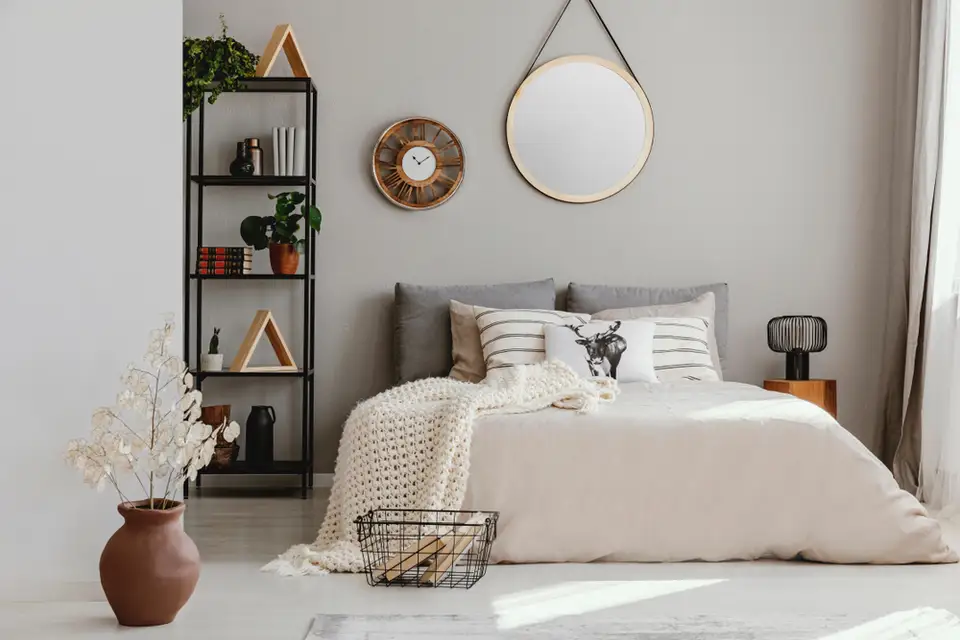 How to Decorate Above the Bed Headboard