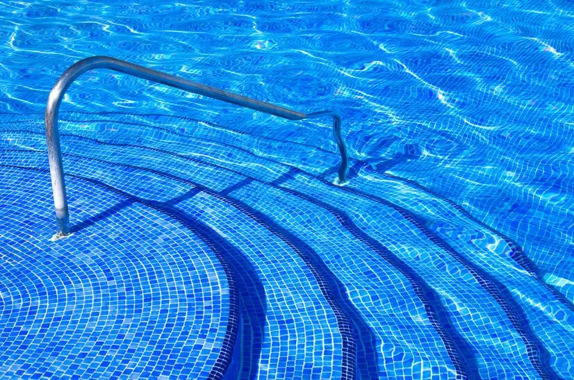 Top 6 Best Solutions for Keeping Your Pool Water Clean in Summer