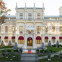 Brandul de produse premium de travel Harper Collective este disponibil și în România