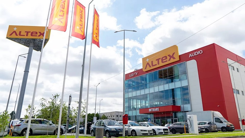 Afaceri de 8,2 miliarde de lei pentru Altex în 2025. Peste 48 milioane de clienți în magazine
