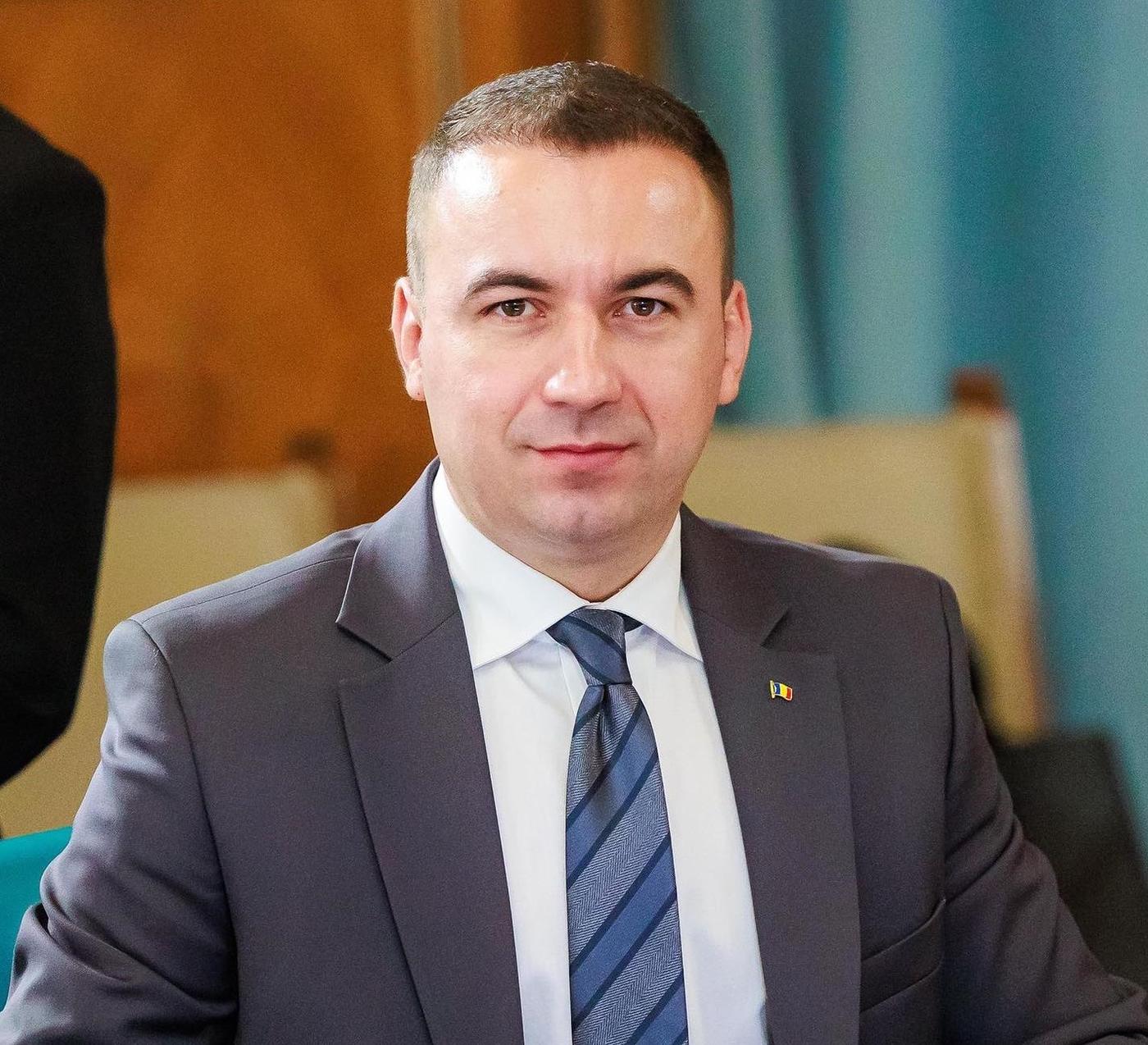 Bogdan Ivan, întrebat dacă funcţionarii publici îşi vor pierde slujbele, după introducerea digitalizării: Oamenii buni nu vor fi înlocuiţi de noile tehnologii