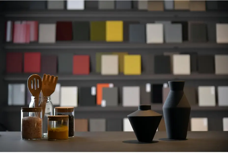 Plăcile ceramice reciclate: Un element cheie în designul eco-friendly