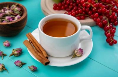 Ceaiul de la ora 5: sănătos, revigorant şi aromat