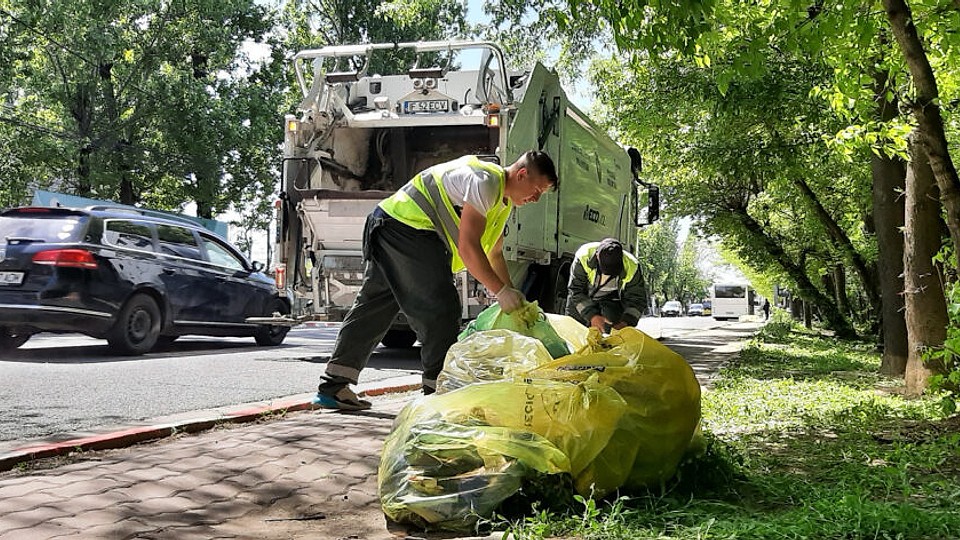 Cum scapi legal de deșeurile voluminoase din casă. Ghid complet pentru bucureșteni, pe sectoare