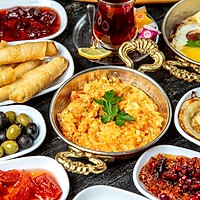 Afiyet olsun! Amprenta perenă a gastronomiei Otomane: O analiză istorico-culinară a unui patrimoniu multicultural.