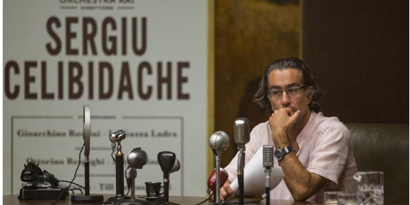 Filmările la lungmetrajului Cravata Galbenă/The Yellow Tie, ce au avut loc în București, s-au încheiat