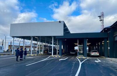 Autorităţile turce au semnalat celor din România că sute de şoferi de TIR turci sunt blocaţi în Vama Siret, pe partea ucraineană, din cauza protestelor din România