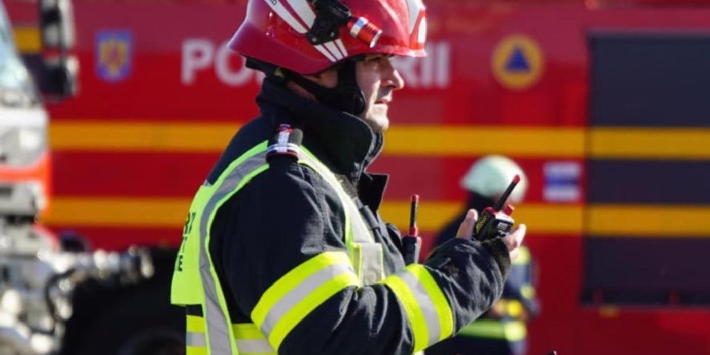 Incendiu la o instalație fotovoltaică din Costinești, lichidat operativ de pompieri
