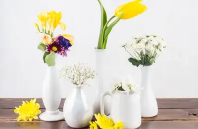 Decorative Vases and Artificial Flowers: How to Add Freshness to Your Living Room?