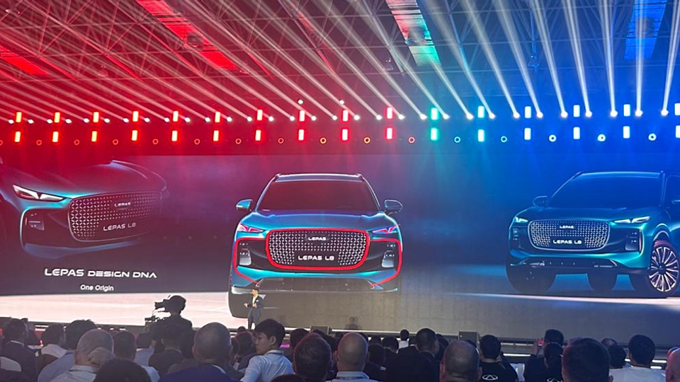 Corespondență Shanghai: Chery Auto dezvăluie familia de SUV-uri premium Chery Lepas
