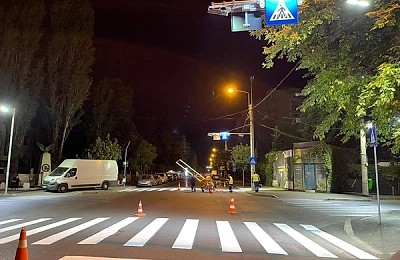 În Sectorul 6 vor fi peste 300 de treceri de pietoni suprailuminate până la sfârșitul anului — promite primarul Ciucu