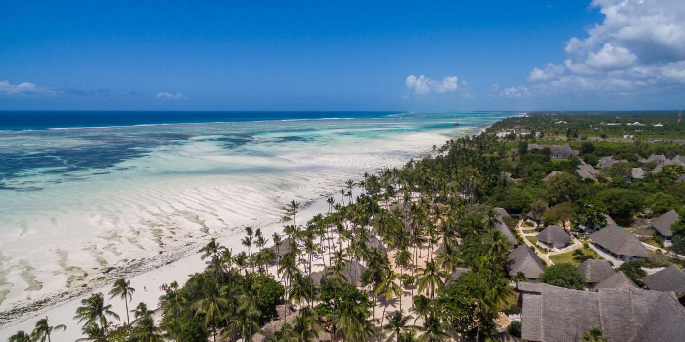 Pescuitul cu localnicii, una dintre cele mai apreciate excursii opționale în Zanzibar