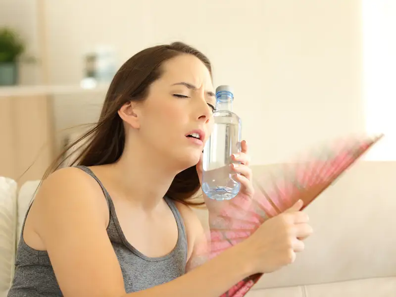 7 trucuri pentru a-ți ține casa răcoroasă pe timpul verii dacă nu ai aer condiționat