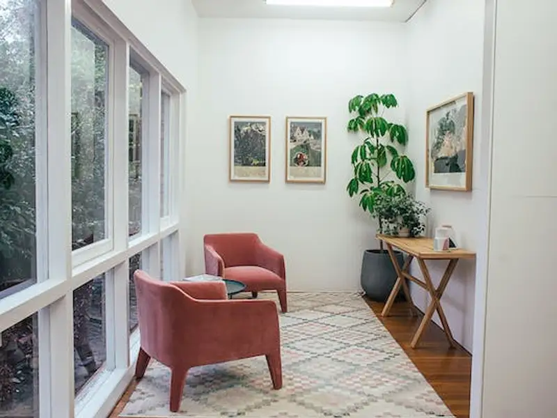 Tendințe și inovații în amenajarea unui hol mic