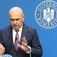 Bolojan crește TVA, taie bursele școlare și taxează pensiile (VIDEO)