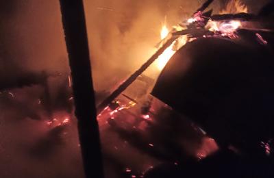 Incendiu izbucnit noaptea trecută la anexa unei gospodării de pe strada Someșului din Cluj-Napoca