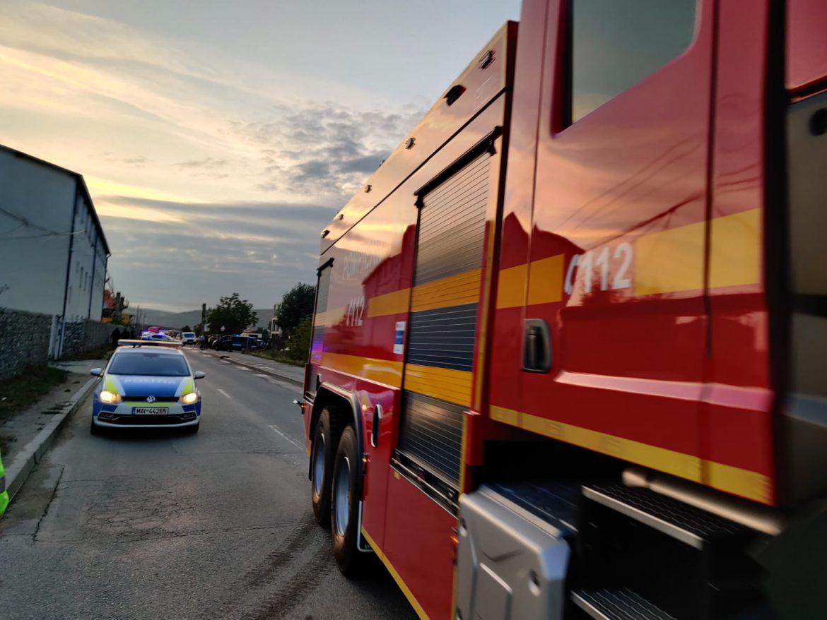 Intervenție ISU Cluj, în această dimineață, la sediul unei firme care încarcă butelii de oxigen