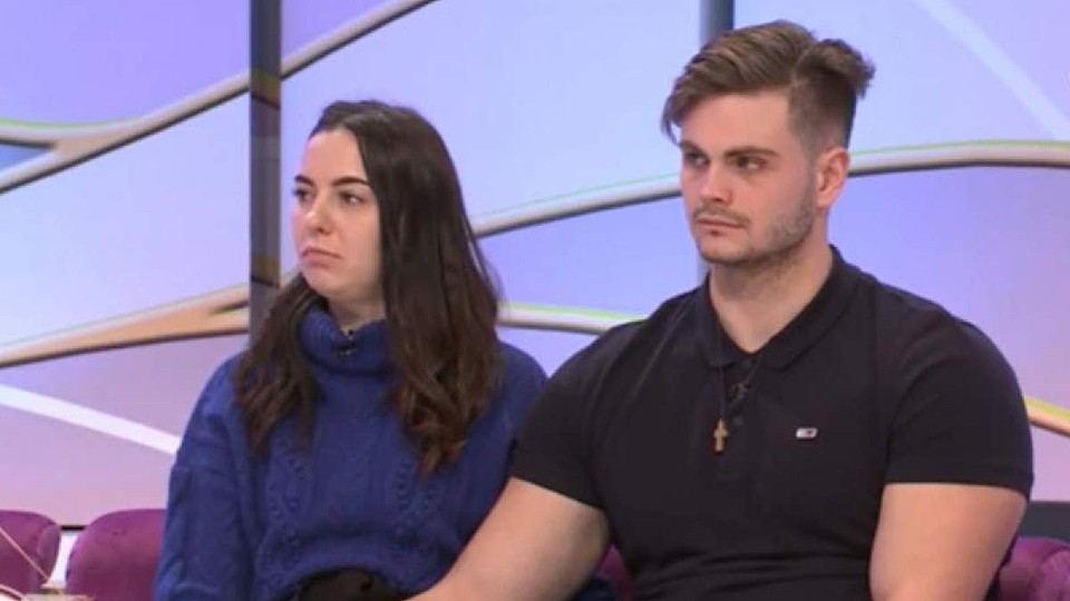 Ramona de la Mireasa, sezonul 10, surprinsă din nou cu buchete de trandafiri roșii. Ce se întâmplă în viața fostei concurente: „În mintea mea…”