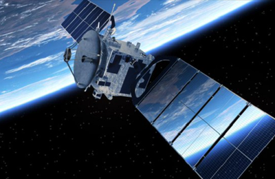 Hackeri de la grupul electronic francez Thales piratează, în cadrul unui exerciţiu în premieră, un satelit aparţinând Agenţiei Spaţiale Europene. China elaborează tehnici de preluarea controlului sateliţilor inamici, arată documente CIA, dezvăluie Financial Times