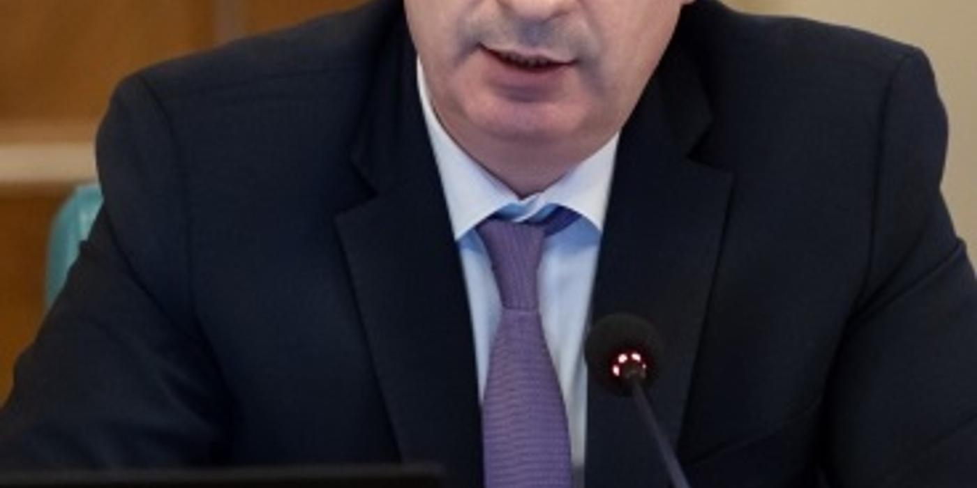 Adrian Câciu: Aş vedea o continuare a reducerii impozitării muncii şi pe a doua jumătate a acestui an şi în 2024 / Programul de guvernare al PSD îl finalizăm luna aceasta