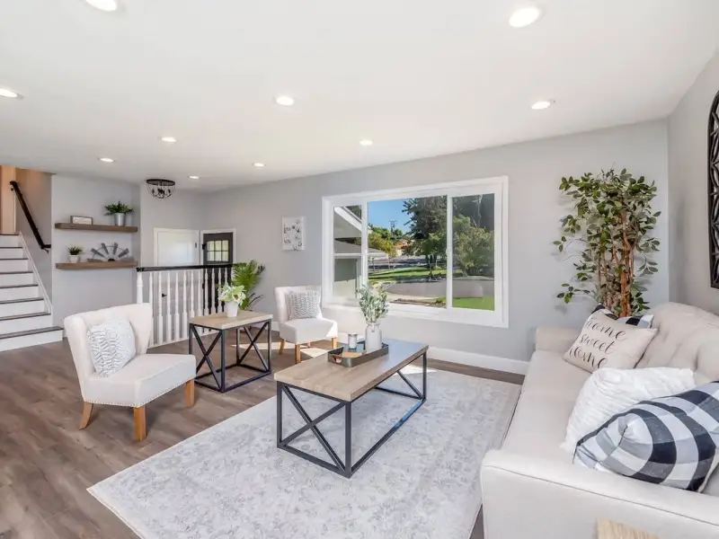 Adu un plus de culoare în sufrageria ta cu unul dintre fotoliile din colecția ExpoMob