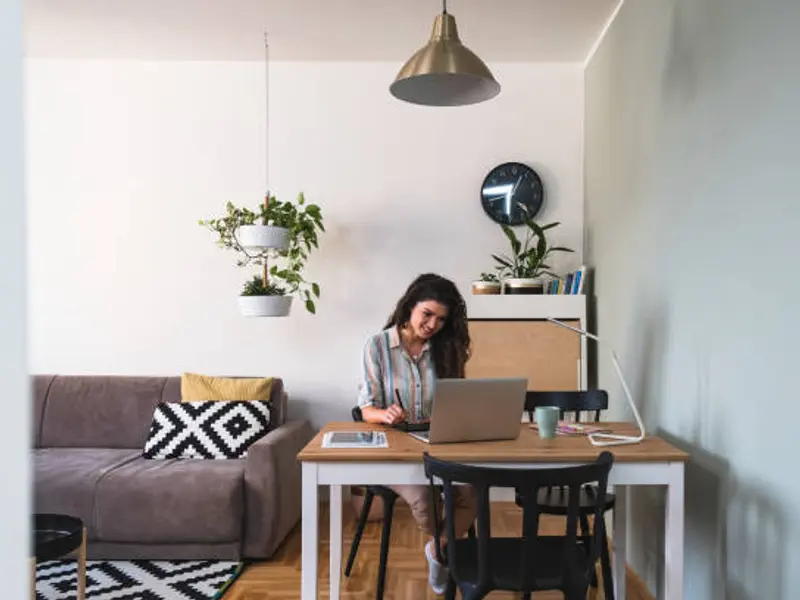 Birou open space vs. birou închis acasă- 6 metode de decorare eficiente