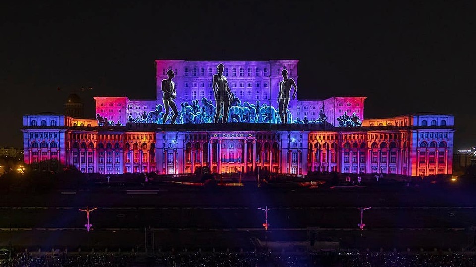 Zilele Bucureștiului 2025 | Sirene pe Dâmbovița, parade spectaculoase, tururi ghidate și concerte gratuite. Program complet