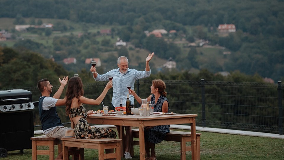 Florii în suflet și în casă: idei simple pentru o zi de sărbătoare liniștită, acasă