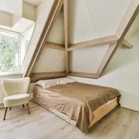 Cum să-ți amenajezi simplu dar modern mansarda în 2024