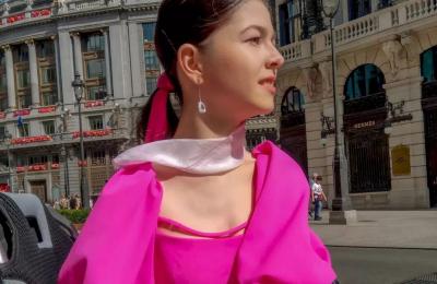 Umilințele e la care a fost supusă o tânără în scaun cu rotile atunci când a încercat să urce într-un autobuz. Un șofer STB a ignorat-o, iar cel de-al doilea i-a înjurat mama.