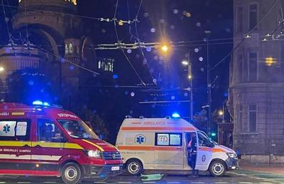 Marți seara, 6 iunie, la intersecţia străzilor Cuza Vodă cu 21 Decembrie, s-a produs un accident între o mașină și o trotinetă