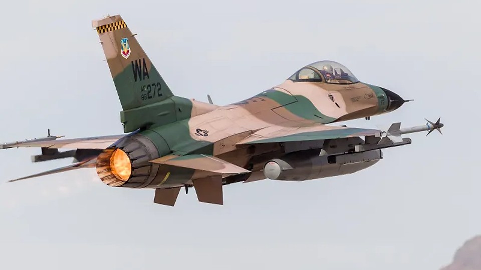 Avioane F-16, Gripen, Eurofighter și F-35, gata să apere Ucraina. Suplinesc 10.000 de militari