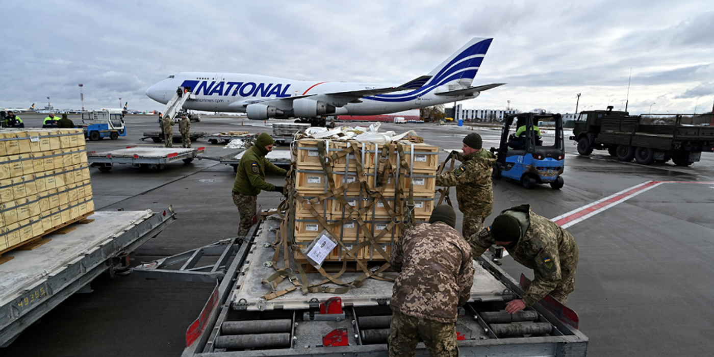 UPDATE-SUA oferă Ucrainei un ajutor suplimentar în valoare de 200 de milioane de dolari, inclusiv muniţie destinată apărării aeriene, obuze de artilerie şi capacităţi antiblindate, banii rămaşi în urma unei erori contabile a Departamentului Apărării