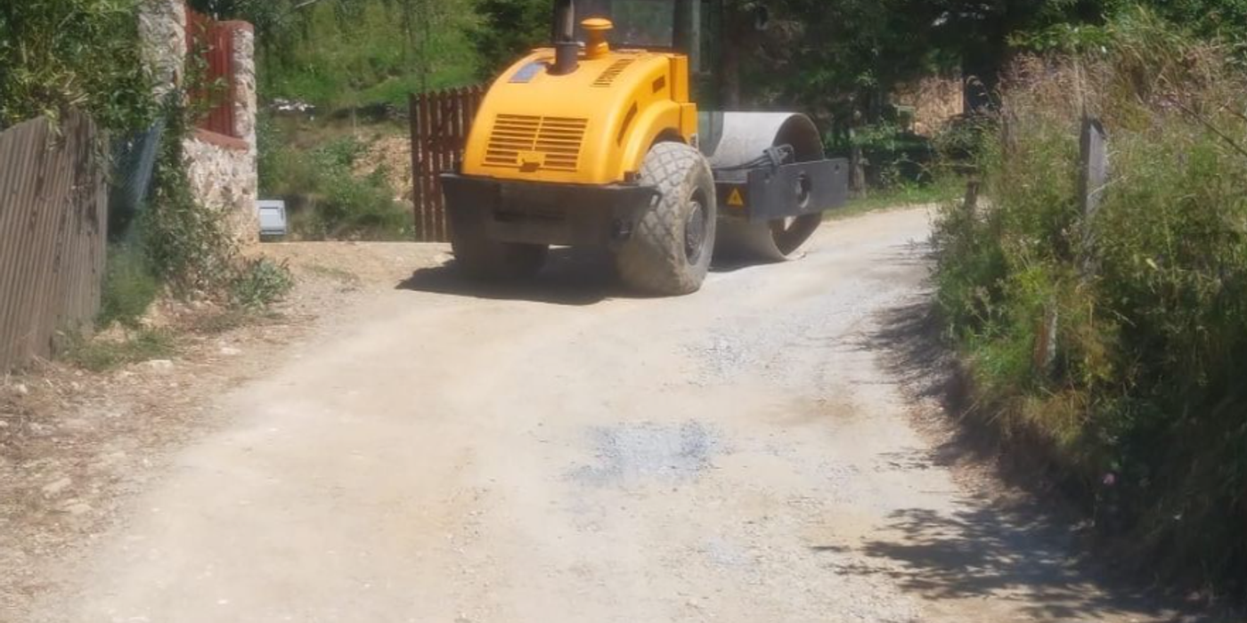 CJ Cluj desfășoară lucrări de întreținere curentă și periodică pe lotul 2 al drumului județean DJ 107 Plopi-Gura Râșca