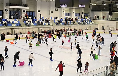 Patinoarul Berceni Arena și-a redeschis porțile: programul pentru acest weekend