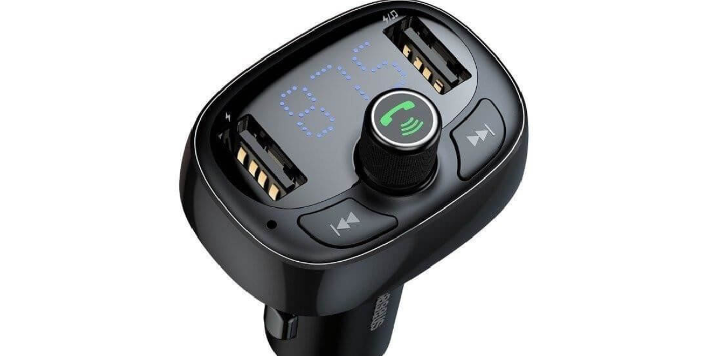 Profită de avantajele unui încărcător de telefon cu funcție de modulator FM pentru autoturisme