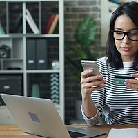 Tendințe în cumpărăturile online de anul acesta. De ce se informează mai mult românii înainte să facă o nouă achiziție
