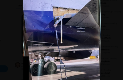 Un Boeing 767 îşi pierde toboganul de urgenţă după decolare şi se întoarce pe Aeroportul JFK la New York. La bordul aeronavei se aflau 176 de pasageri, doi piloţi şi cinci membri ai echipajului