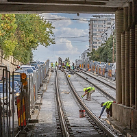Lucrări în ritm alert la Podul Constanța: S-a turnat primul strat de beton la linia de tramvai. Când se redeschide circulația