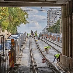 Lucrări în ritm alert la Podul Constanța: S-a turnat primul strat de beton la linia de tramvai. Când se redeschide circulația