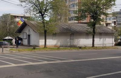 Sfârșitul „bisericii de pe trotuar”: Ce ne spune cazul de la Macul Roșu despre lege, credință și spațiul public din Constanța
