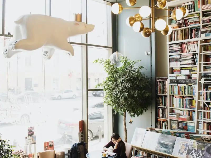 10 idei inedite privind amenajarea unei librării-cafenea