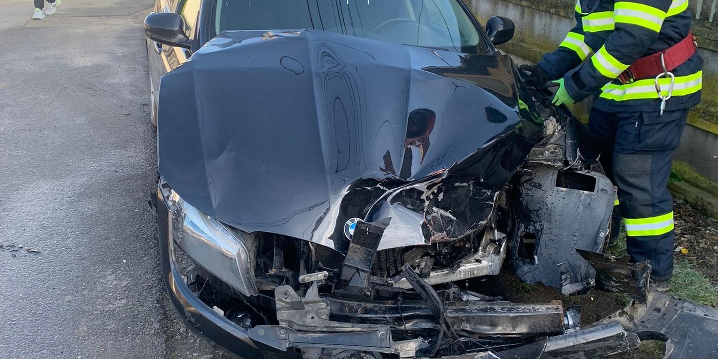 Două persoane au ajuns la spital în urma unui accident rutier produs la Luncani