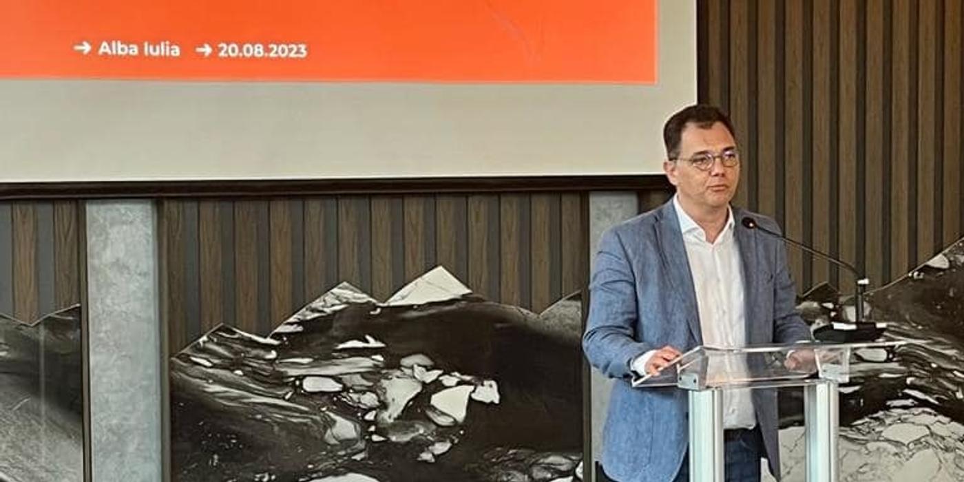 Ştefan Oprea le-a explicat reprezentanţilor mediului de afaceri din judeţul Alba noile măsuri fiscale avute în vedere Guvern şi programele şi strategiile pe care Ministerul Economiei le-a pus în dezbatere publică