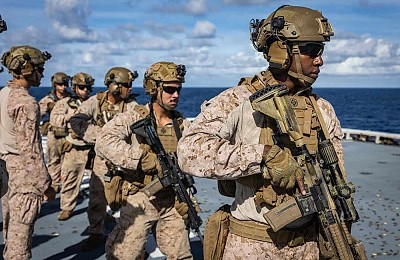 Pregătiri intense la Pentagon pentru posibile operațiuni terestre în Iran. SUA trimite în regiune 2.500 pușcași marini și o navă de asalt amfibiu