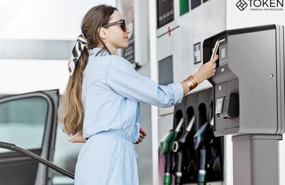 TOKEN lansează prima casă de marcat self-service destinată benzinăriilor din România