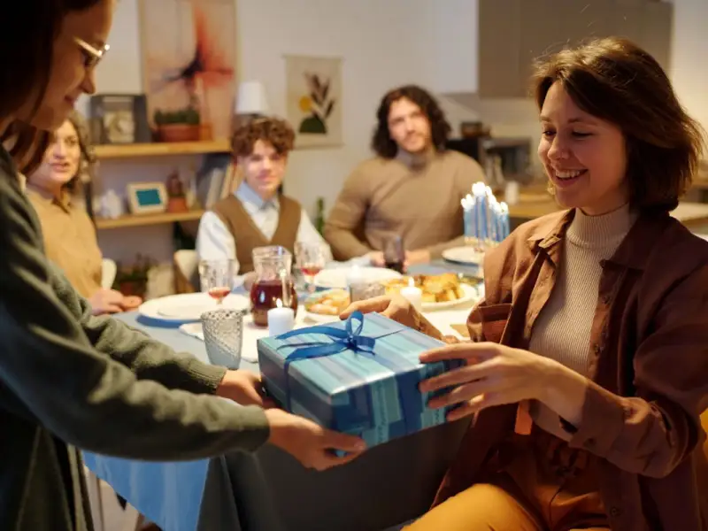 Idei accesibile pentru un cadou de casă nouă