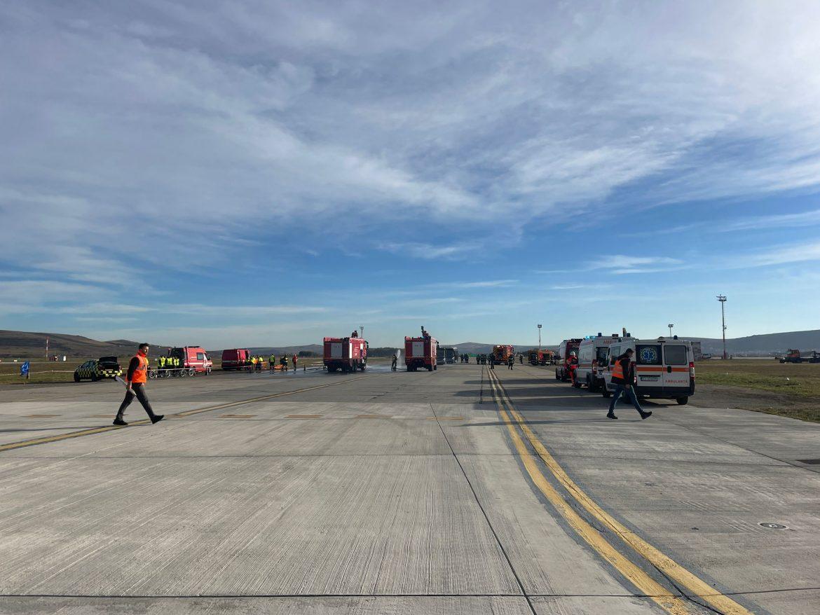 Exercițiu de accident aviatic cu victime pe pista Aeroportului Internațional ”Avram Iancu” din Cluj-Napoca