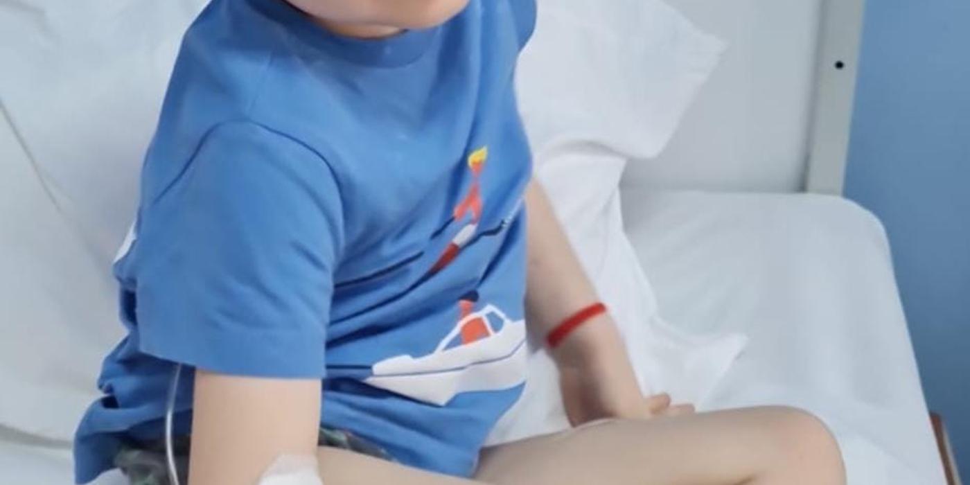 Fii și tu alături de Darius, băiețelul de doar 5 ani diagnosticat cu leucemie acută limfoblastică!