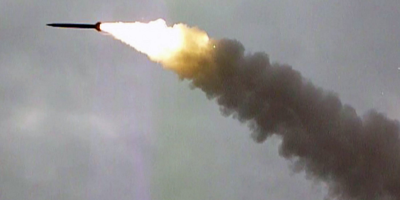 Rachete ruseşti au lovit vineri instalaţii electrice din toată Ucraina, unde preşedintele Volodimir Zelenski s-a întors dintr-un tur al capitalelor occidentale